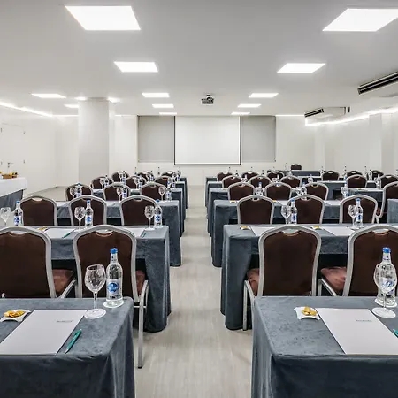 Barcelo Santa Cruz Contemporaneo 4*