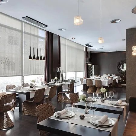 Hotel Barcelo Cruz Contemporaneo 4*