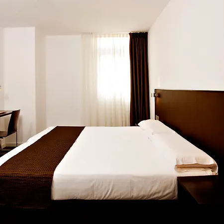 Occidental Cruz Contemporáneo Hotel 3*
