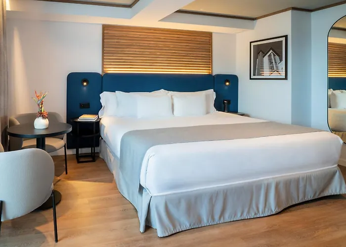 Hotel Barcelo Cruz Contemporaneo 4*