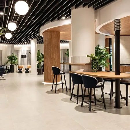 Barcelo Cruz Contemporaneo Hotel
