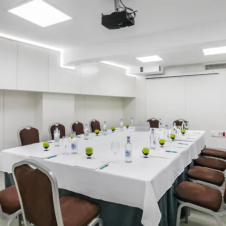 מלון Barcelo Cruz Contemporaneo