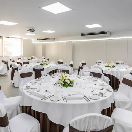 מלון Barcelo Cruz Contemporaneo 4*