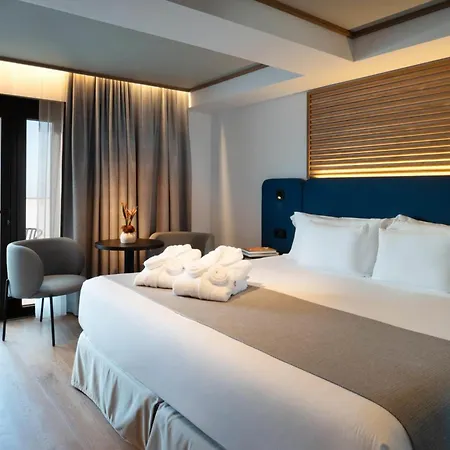 Hotel Barcelo Cruz Contemporaneo 4*
