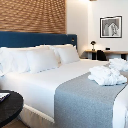 Отель Barcelo Cruz Contemporaneo