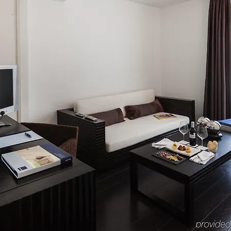 Occidental Cruz Contemporaneo 3*