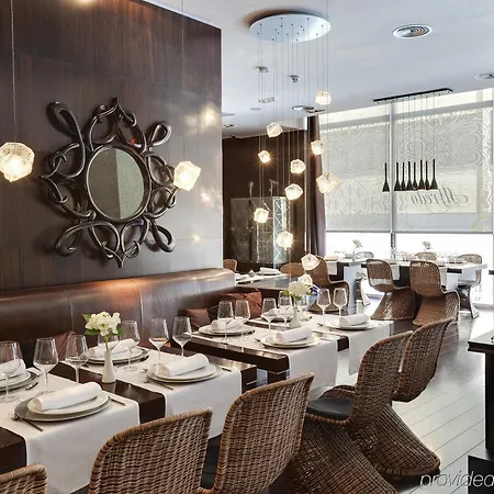 Barcelo Cruz Contemporaneo