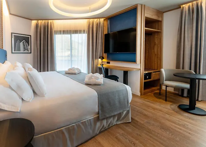 Barcelo Cruz Contemporaneo Hotel