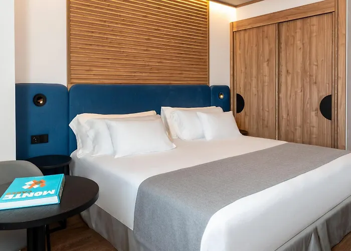 Barcelo Cruz Contemporaneo