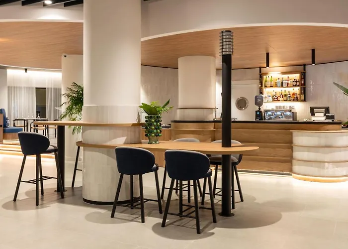 Barcelo Cruz Contemporaneo Отель 4*