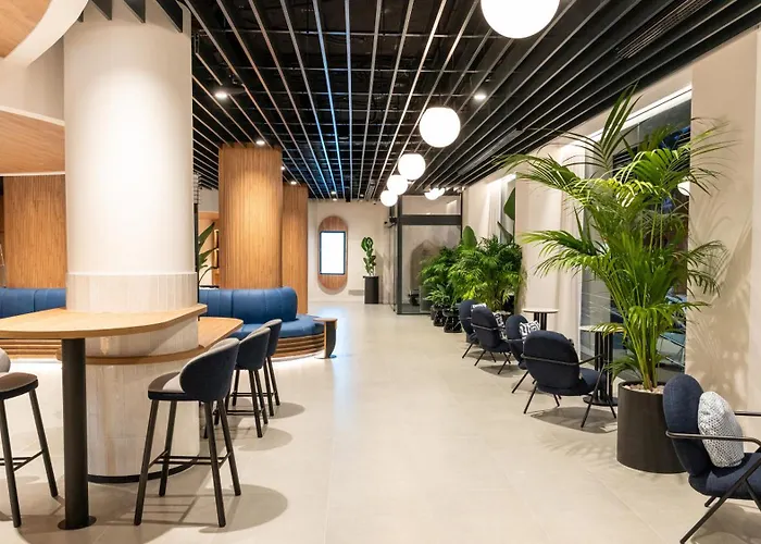 Barcelo Cruz Contemporaneo Hotel