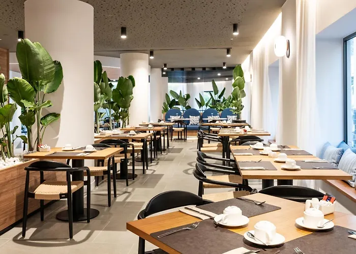 Hotel Barcelo Cruz Contemporaneo