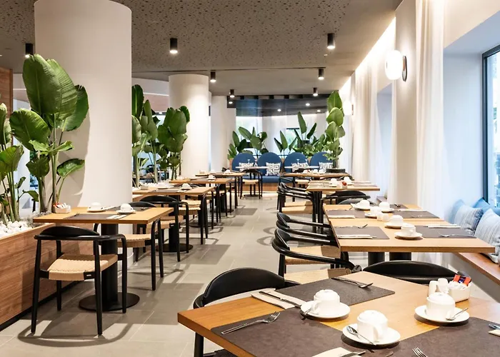 Barceló Cruz Contemporáneo Hotel